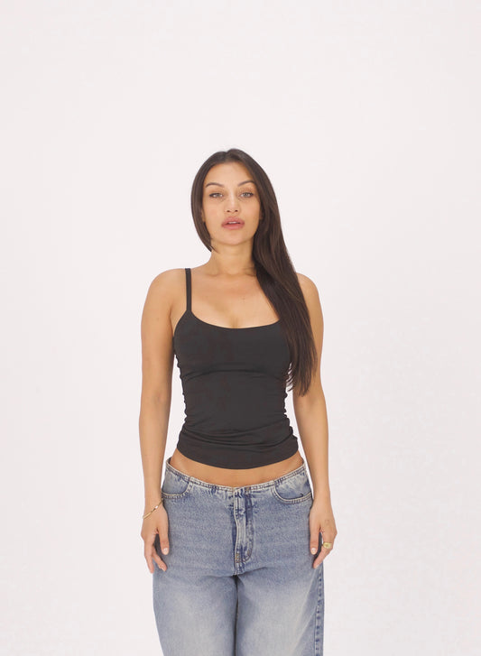 SCOOP NECK TANK TOP