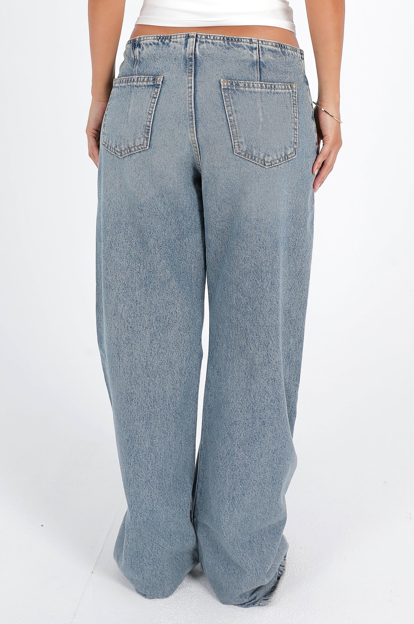 NO WAIST LOW RISE JEANS