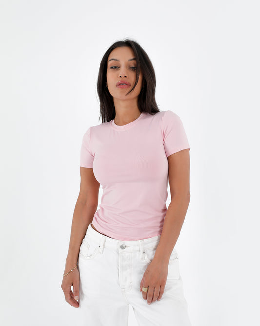 FITTED T-SHIRT