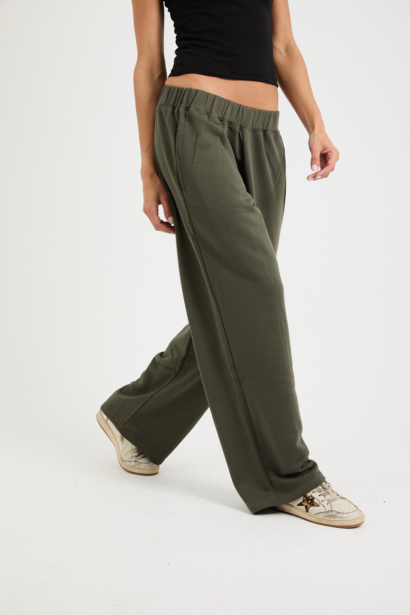 STRAIGHT LEG SWEATPANTS