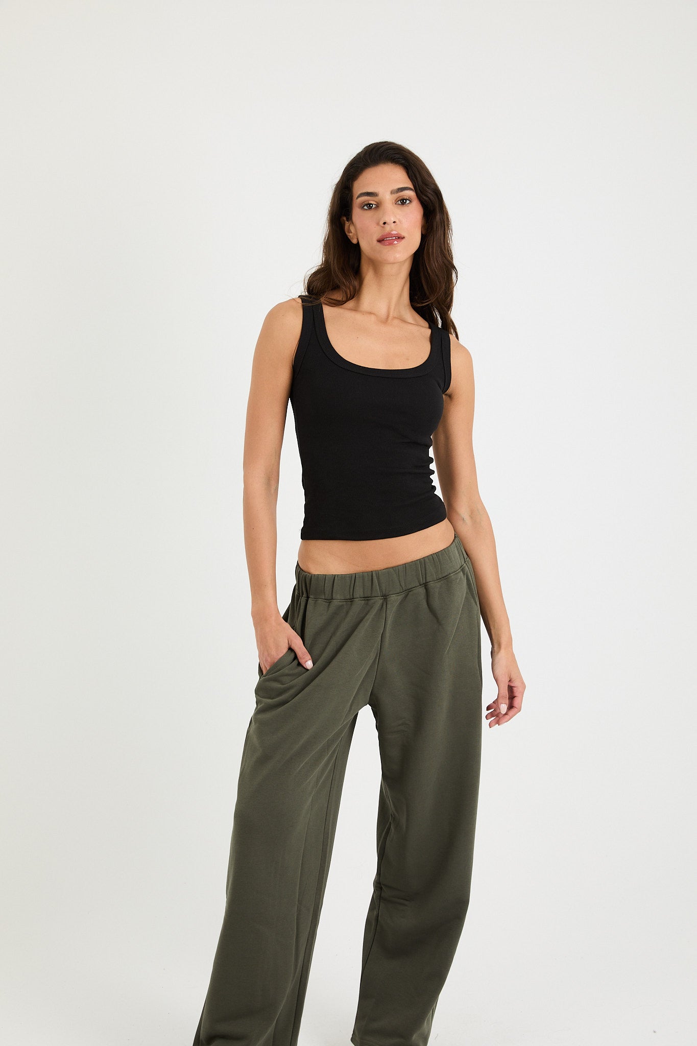 STRAIGHT LEG SWEATPANTS
